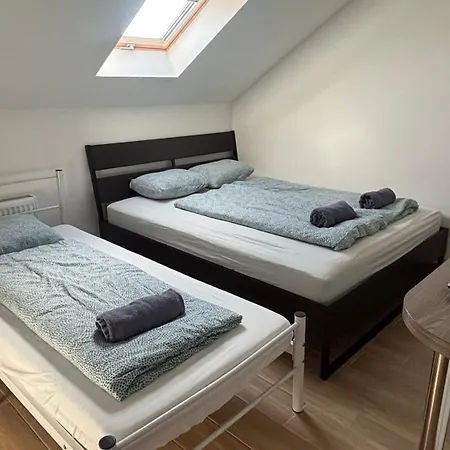 Budapest Airport Smart Panzio Bed and Breakfast