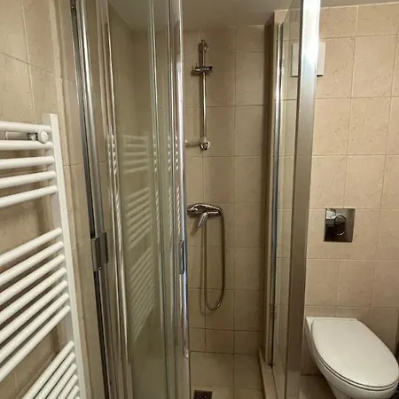 Bed and Breakfast Budapest Airport Smart Panzio Vecsés